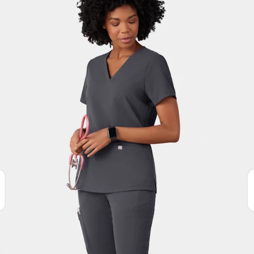 NWT Beyond Scrubs Unity 3-Pocket V-Neck Top